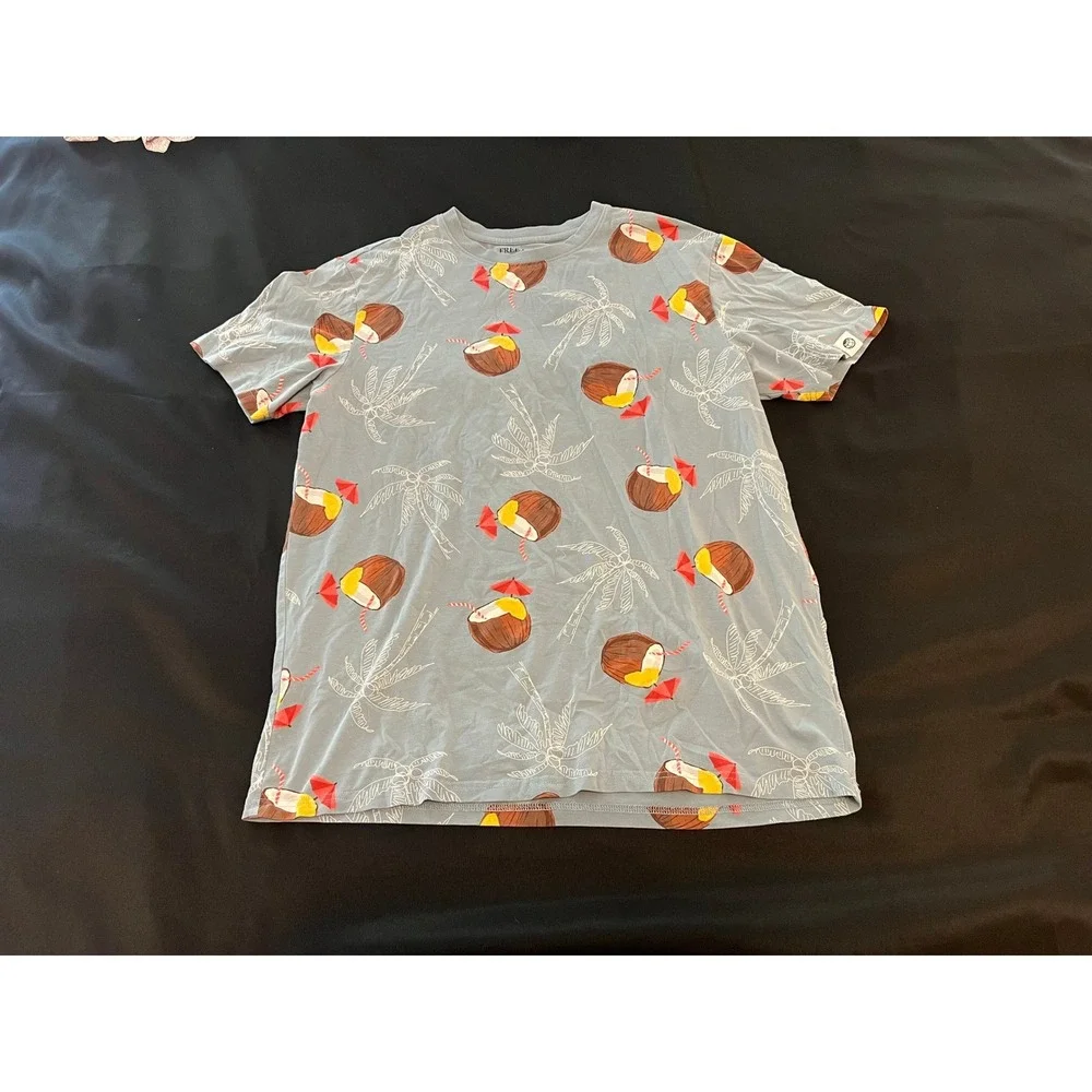Free Planet Mens Tropical Coconut Cocktail Palm Tree T-Shirt Blue Medium